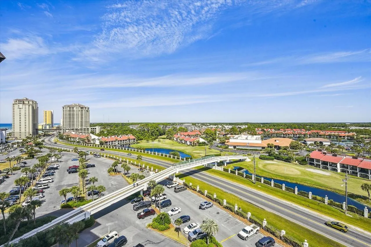 Holiday home Edgewater Beach Resort #1004 By Book That Condo Panama City Beach