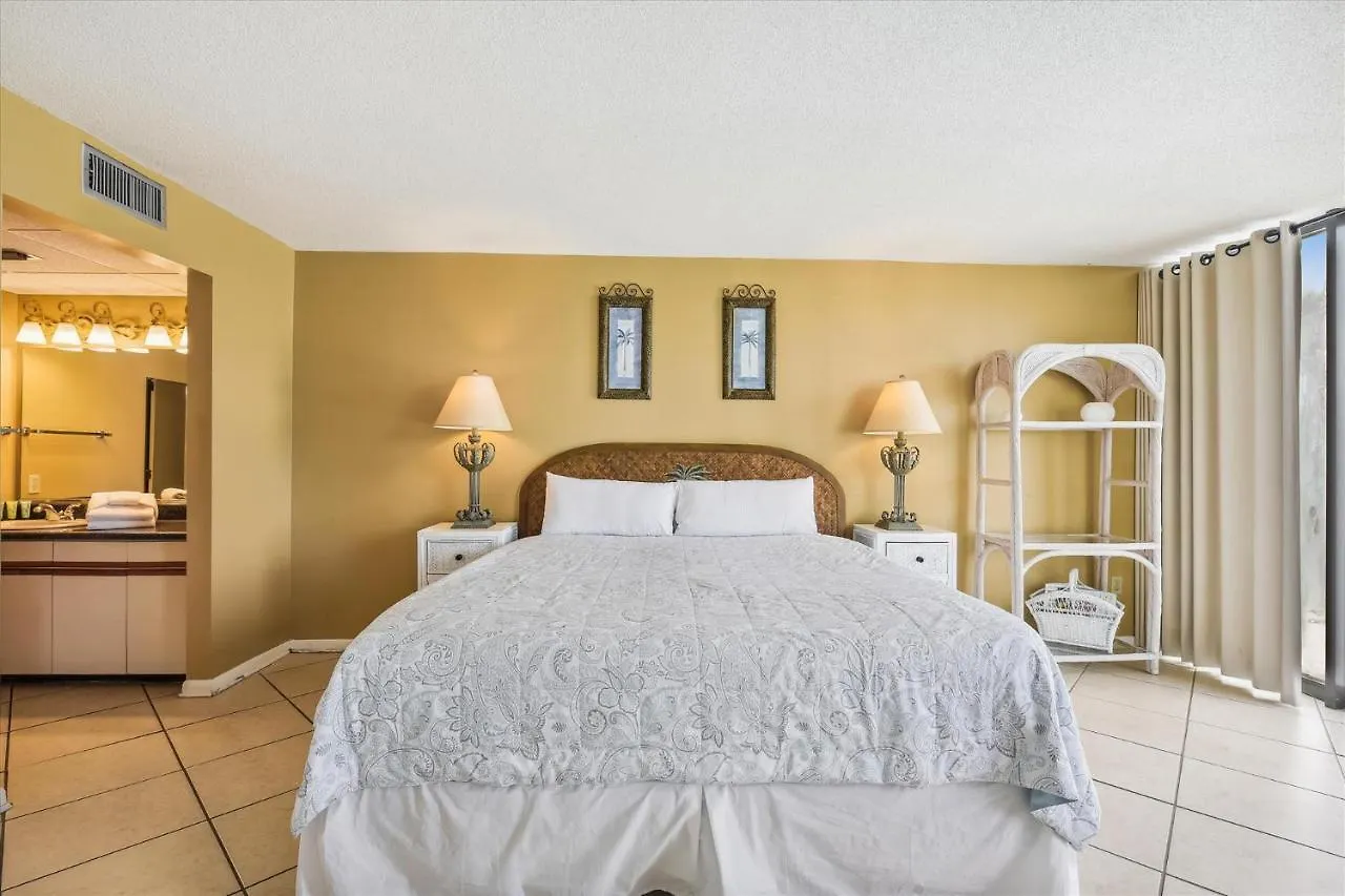 Edgewater Beach Resort #1004 By Book That Condo Panama City Beach Holiday home