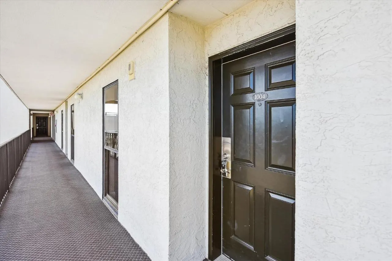 Holiday home Edgewater Beach Resort #1004 By Book That Condo Panama City Beach