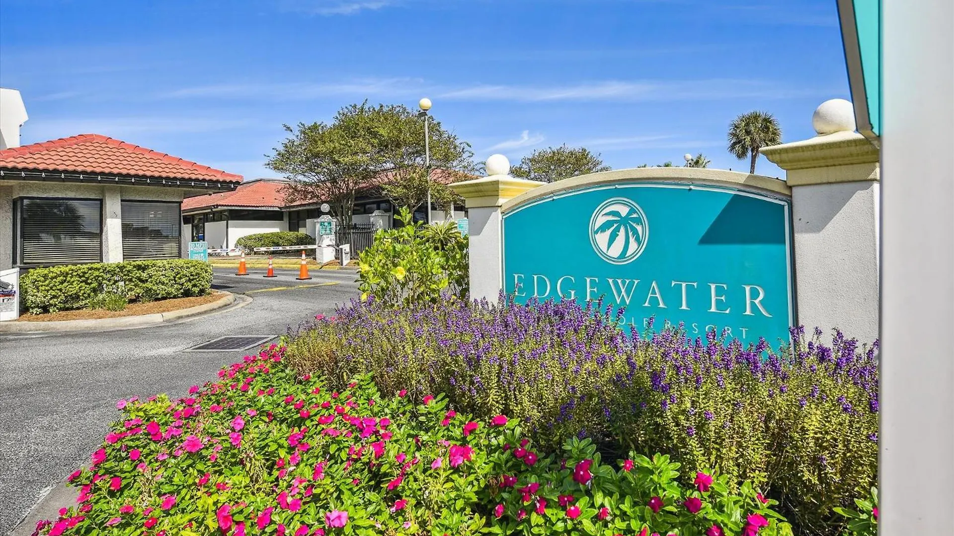 Holiday home Edgewater Beach Resort #1004 By Book That Condo Panama City Beach